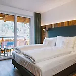 Aparthotel Elements Zell Am 4*