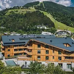 Elements Zell Am Ξενοδοχείο με διαμερίσματα