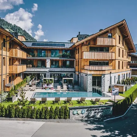 Elements Zell Am See; Bw Signature Collection アパートホテル