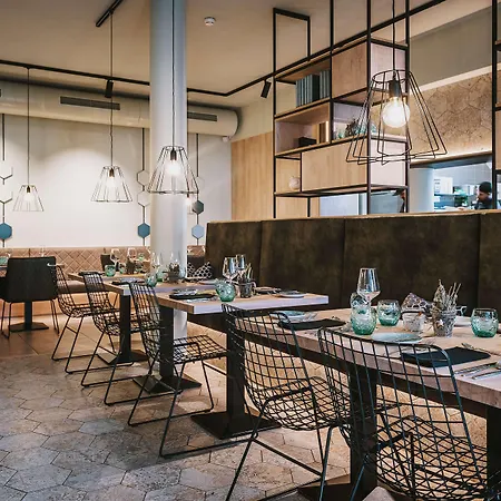 Elements Zell Am Aparthotel