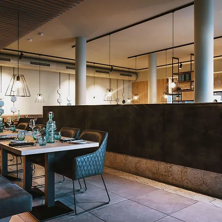 Aparthotel Elements Zell Am See; Bw Signature Collection 4*