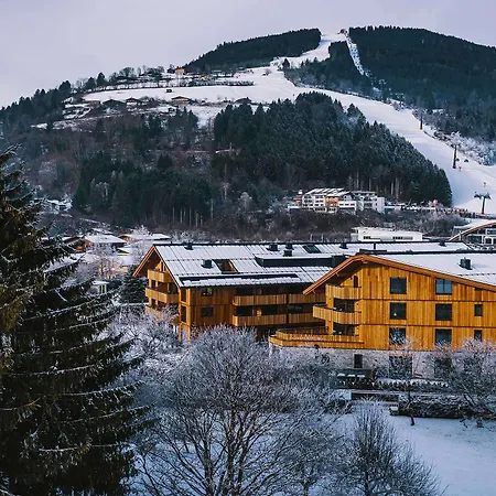 アパートホテル Elements Zell Am See; Bw Signature Collection 4*