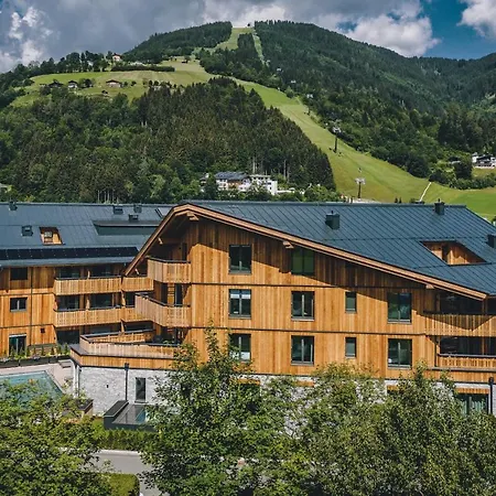 アパートホテル Elements Zell Am See; Bw Signature Collection 4*