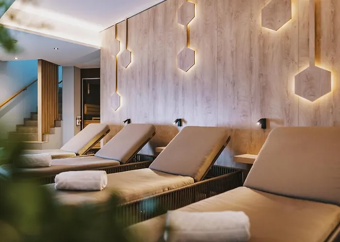 Elements Zell Am Apart Otel 4*