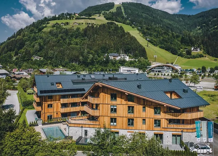 Elements Zell Am Aparthotel