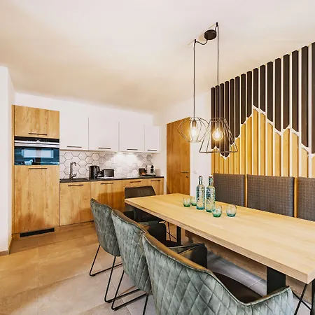 Elements Zell Am Целль-ам-Зе