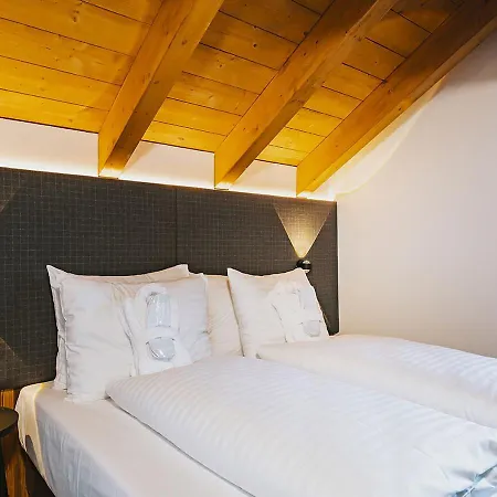 Апарт-отель Elements Zell Am Целль-ам-Зе