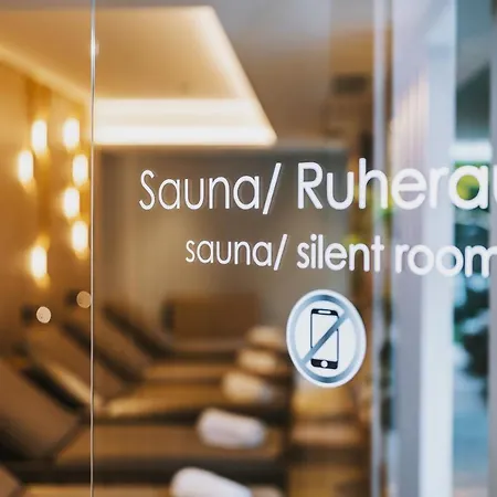 Апарт-отель Elements Zell Am 4*