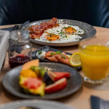 Апарт-отель Elements Zell Am 4*