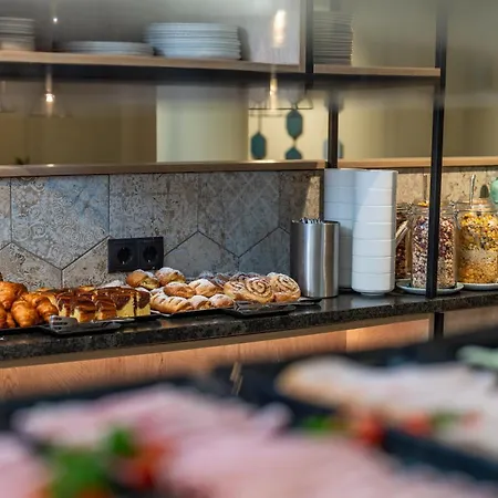 Апарт-отель Elements Zell Am Целль-ам-Зе