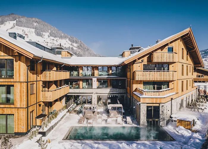 Aparthotel Elements Zell Am 4*